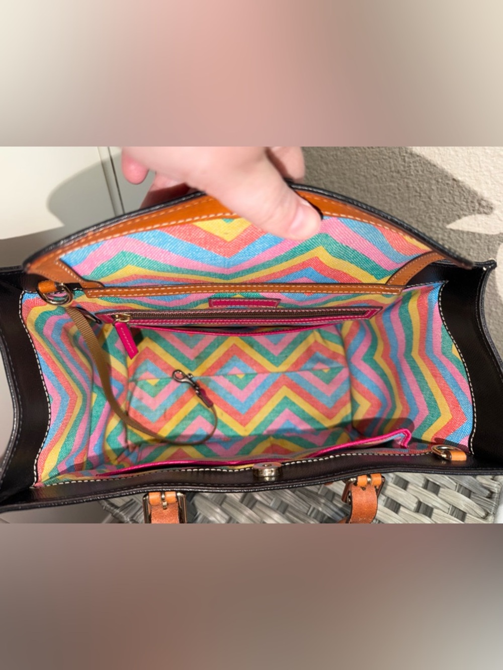 Dooney & Bourke Black Janine Leather Satchel Tan Trim Colorful Chevron Lining - Picture 5 of 16